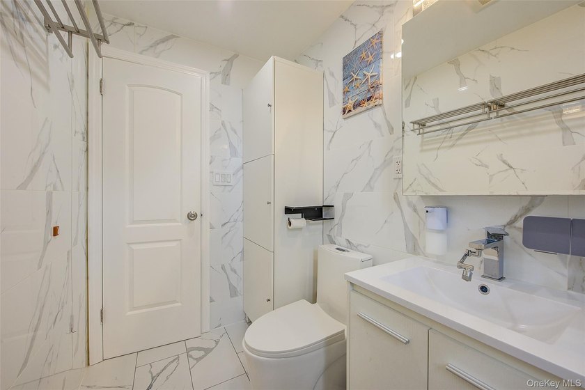 Welcome to this beautifully updated home featuring a 2-bedroom - photo 18
