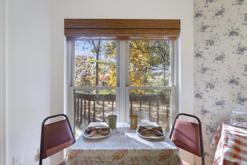 Lakefront Property with 10 Acres - Perfect for a Gentleman's - photo 20