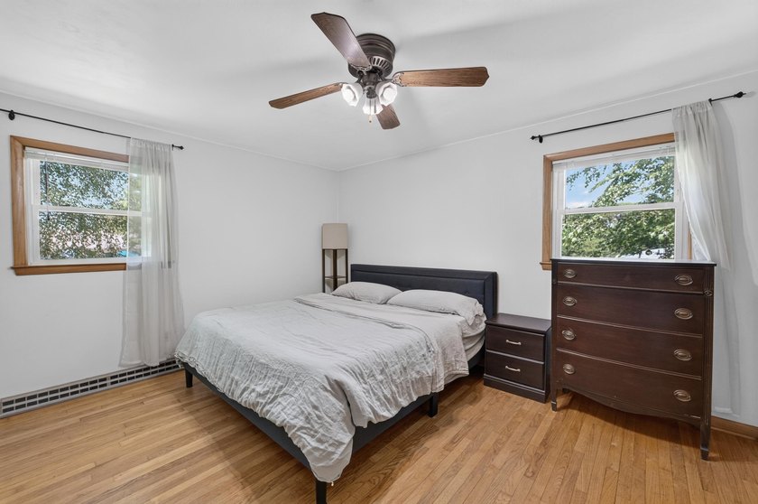 Welcome home to this charming 3-bedroom ranch in the heart of - photo 25