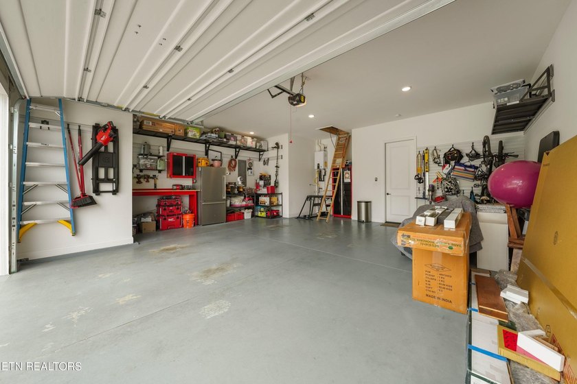 Step inside this beautifully updated ranch, built just two years - photo 28