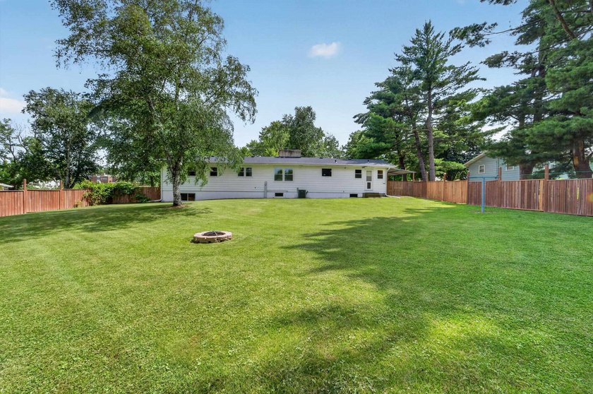 Welcome home to this charming 3-bedroom ranch in the heart of - photo 31