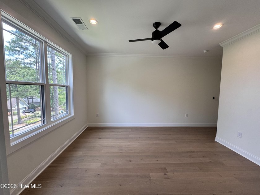Stunning 4,052 Sf 2-story home with exceptional features inside - photo 35