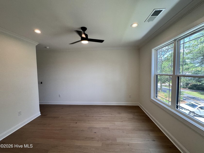 Stunning 4,052 Sf 2-story home with exceptional features inside - photo 36