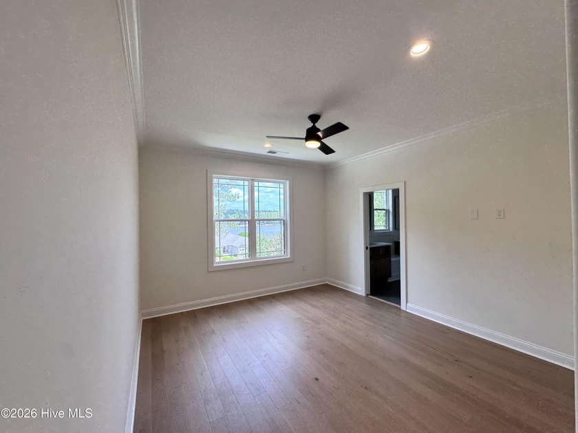 Stunning 4,052 Sf 2-story home with exceptional features inside - photo 38