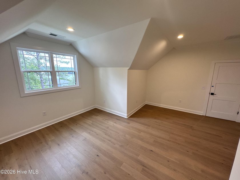 Stunning 4,052 Sf 2-story home with exceptional features inside - photo 42
