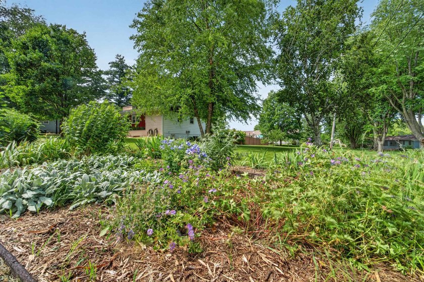 Welcome home to this charming 3-bedroom ranch in the heart of - photo 42