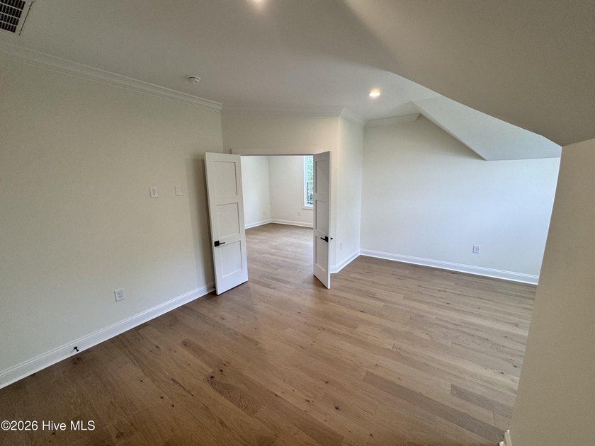 Stunning 4,052 Sf 2-story home with exceptional features inside - photo 43