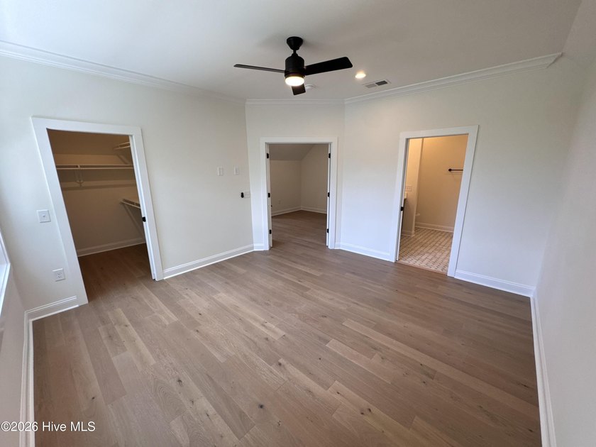 Stunning 4,052 Sf 2-story home with exceptional features inside - photo 46