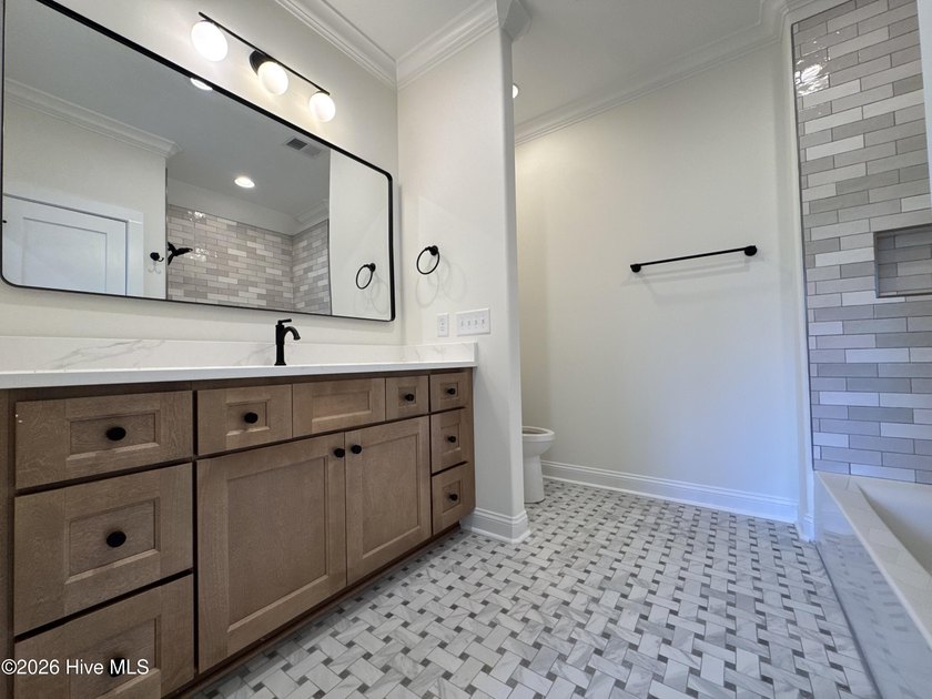 Stunning 4,052 Sf 2-story home with exceptional features inside - photo 47