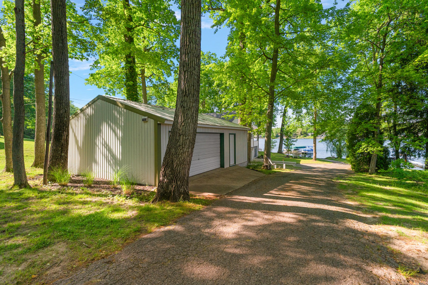 Detached 2 car garage - photo 19