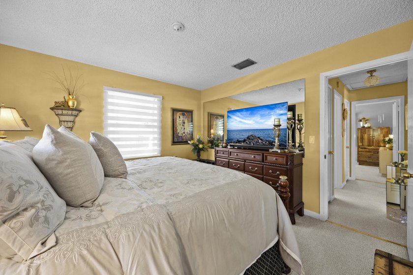 Beautiful 3BR/2BA CBS home with NO HOA-perfect as a primary - photo 23