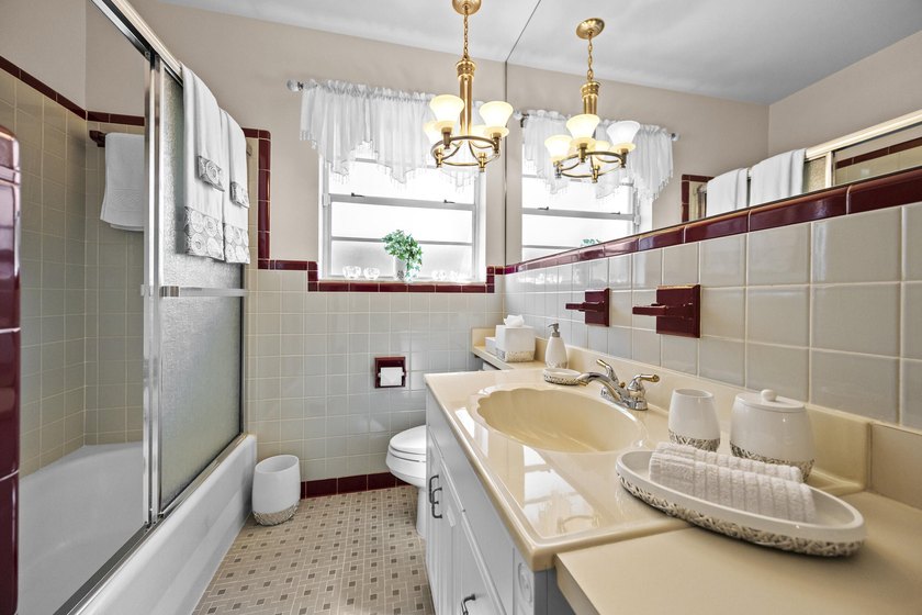 Beautiful 3BR/2BA CBS home with NO HOA-perfect as a primary - photo 24