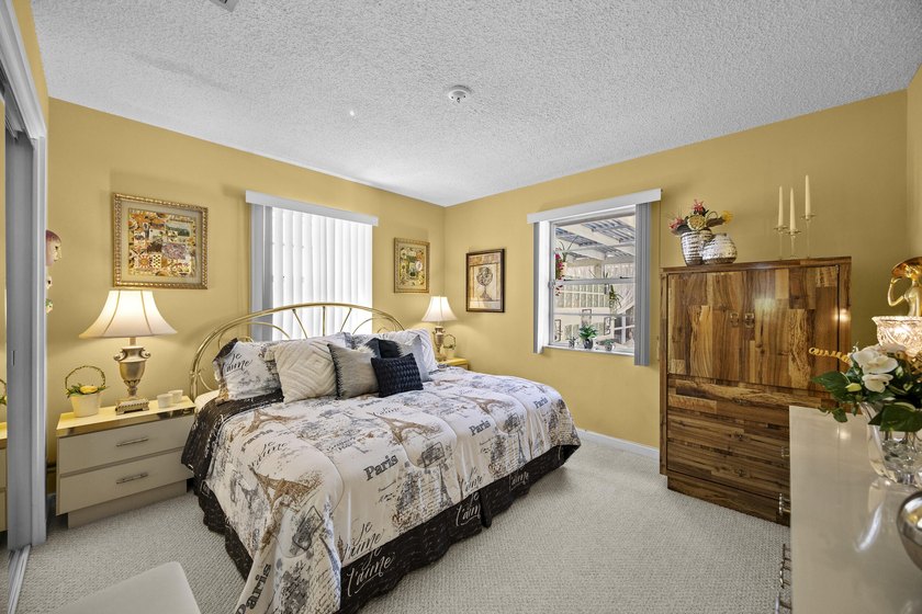 Beautiful 3BR/2BA CBS home with NO HOA-perfect as a primary - photo 25