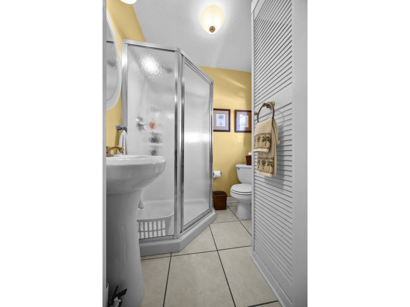 Beautiful 3BR/2BA CBS home with NO HOA-perfect as a primary - photo 35