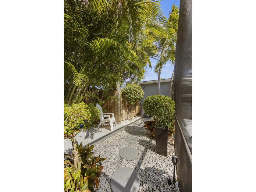 Beautiful 3BR/2BA CBS home with NO HOA-perfect as a primary - photo 48