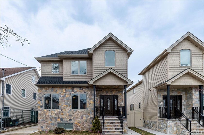 Welcome to this beautifully maintained, newly built home (2023) - photo 4