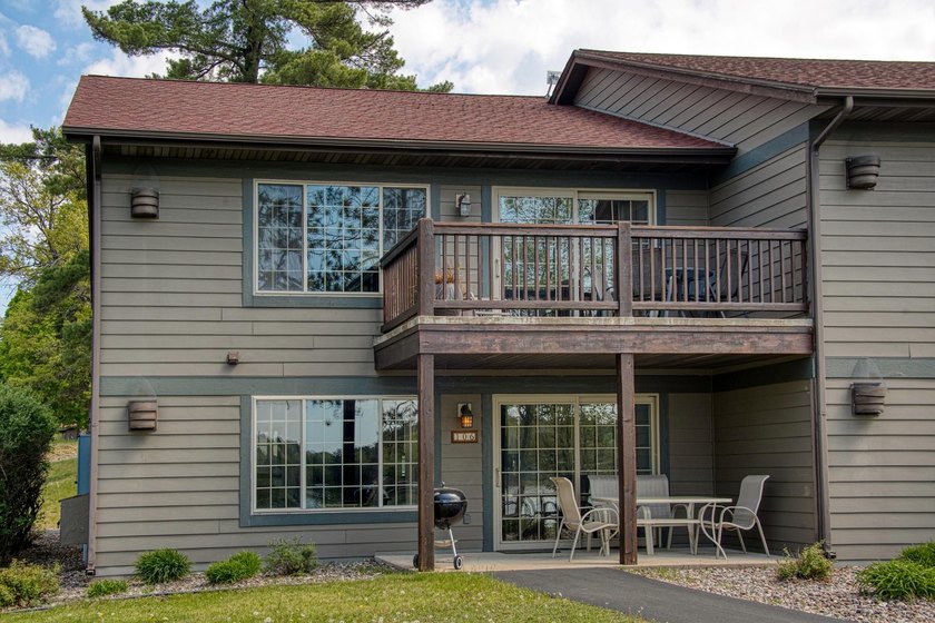 Your Eagle River Chain getaway awaits at Wild Eagle Lodge! This - photo 17