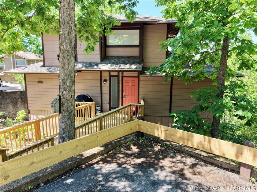 Welcome to lake living in the heart of Osage Beach! Located in - photo 47