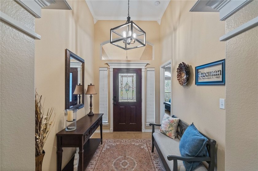 Beautifully designed one-story home in desirable Northwest - photo 4