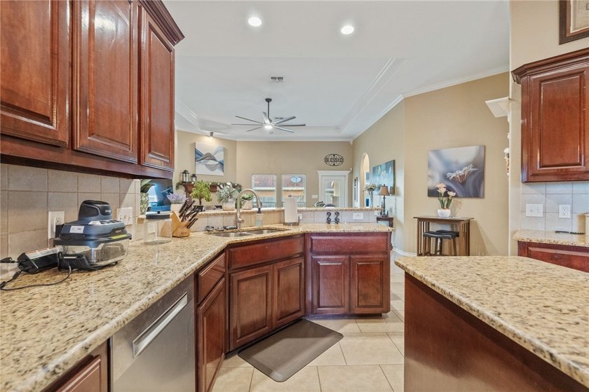Beautifully designed one-story home in desirable Northwest - photo 10