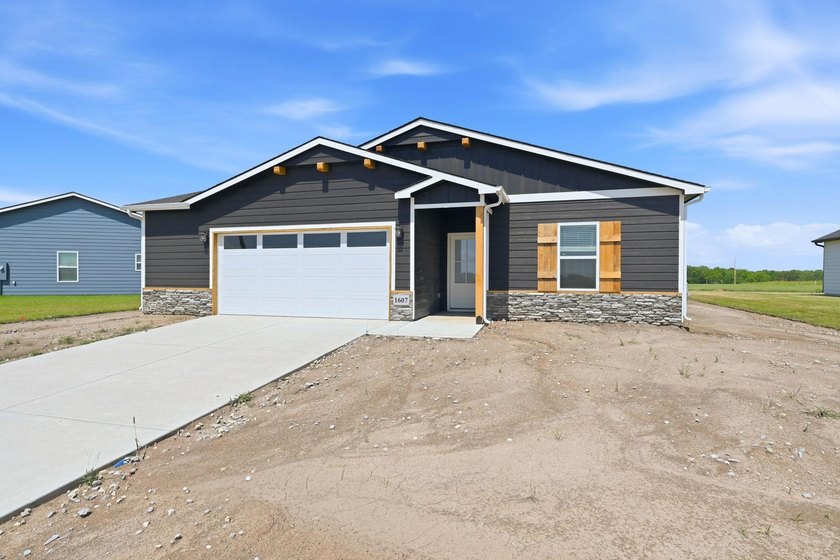 Welcome to the Cleveland floor plan by Liberty Communities! This - photo 2