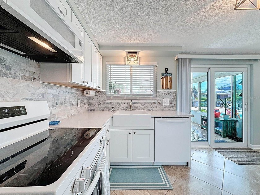 Under contract-accepting backup offers. Experience true Florida - photo 8