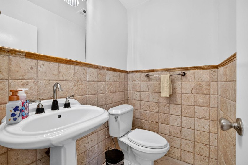 MOVE-IN READY! Rare waterfront retreat on a quiet cul-de-sac in - photo 20