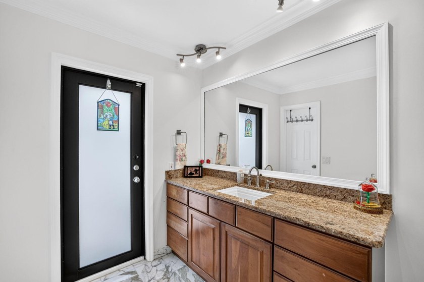 MOVE-IN READY! Rare waterfront retreat on a quiet cul-de-sac in - photo 29