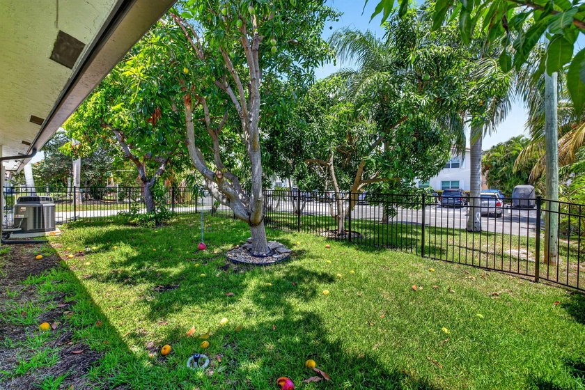MOVE-IN READY! Rare waterfront retreat on a quiet cul-de-sac in - photo 47