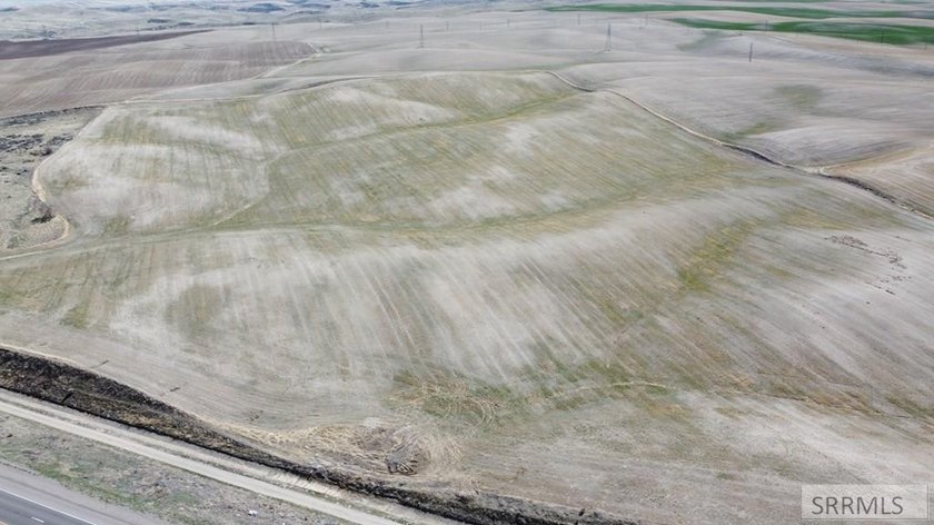 62 acres perfect for a rural development! Many different - photo 3