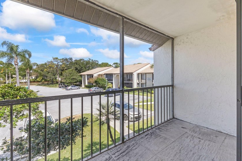 SELLER OFFERING BUYER CREDIT! Welcome to this clean 2 Bedroom 2 - photo 20