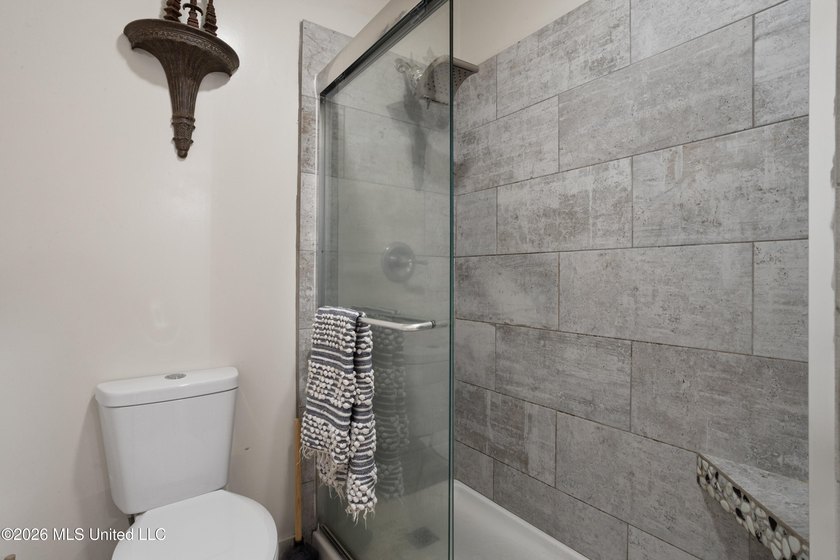 Tucked away on the charming and distinctive Father Ryan Avenue - photo 25