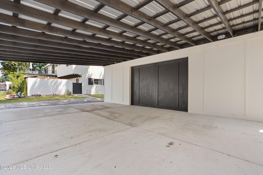 Tucked away on the charming and distinctive Father Ryan Avenue - photo 45