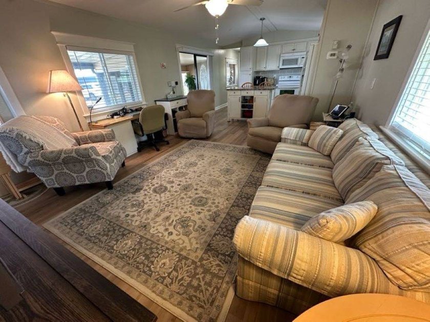 Picture-Perfect, Move-In Ready Home in the Heart of Winter - photo 10