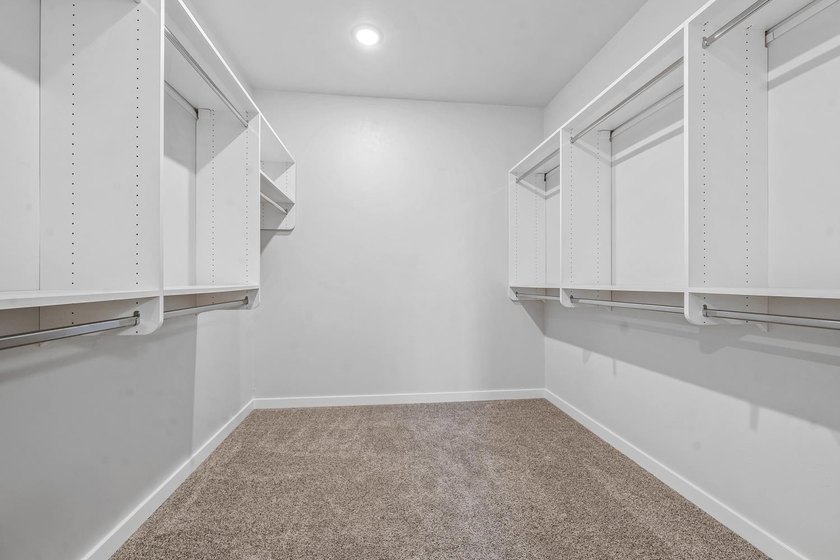 Gorgeous new-build 2BR/2BA zero-entry ranch condominium near - photo 18
