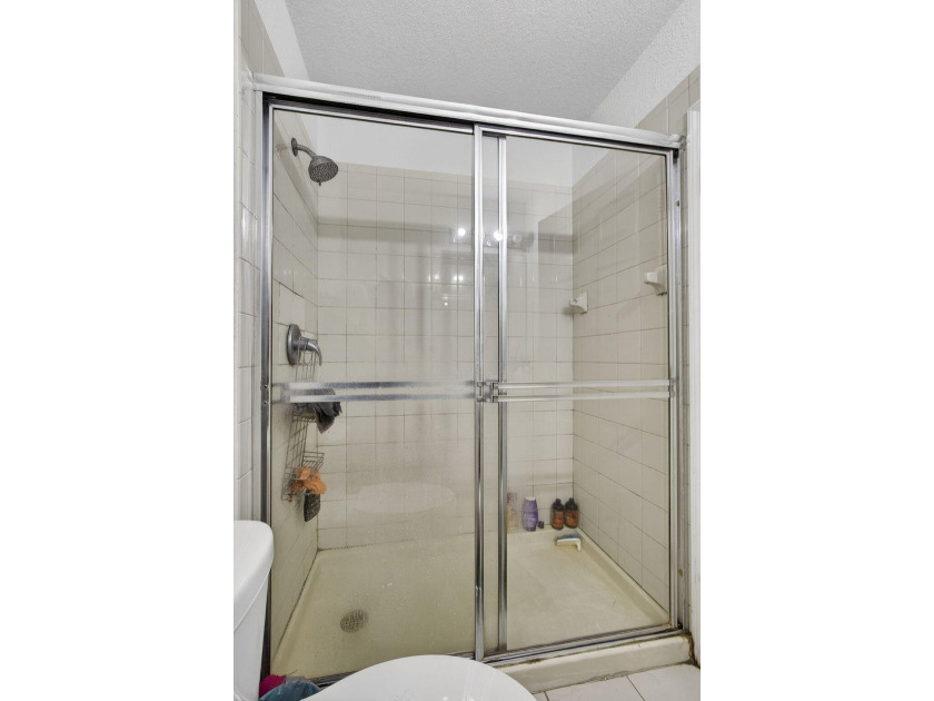 Beautiful 2-story townhome in gated community with resort style - photo 20