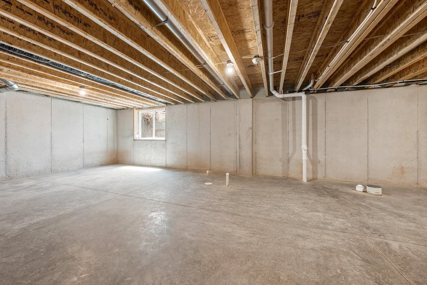 Gorgeous new-build 2BR/2BA zero-entry ranch condominium near - photo 31