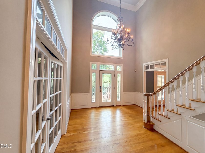 Classic all-brick elegance meets timeless interior craftsmanship - photo 7