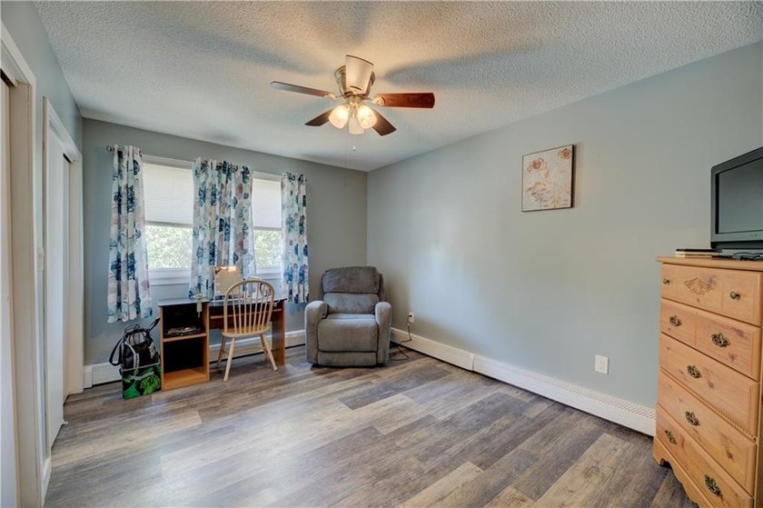 Warren Gem! Move right into this beautifully updated home - photo 21