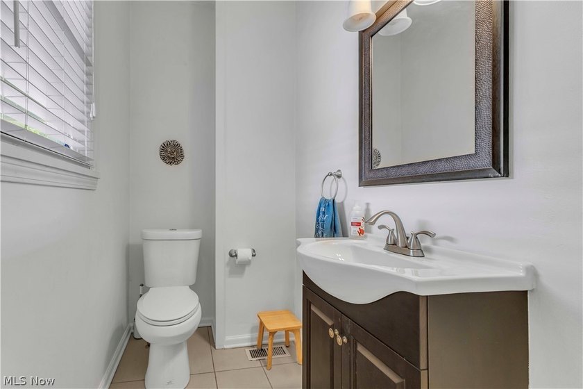 Welcome home to this classic Lakewood Colonial offering the - photo 24