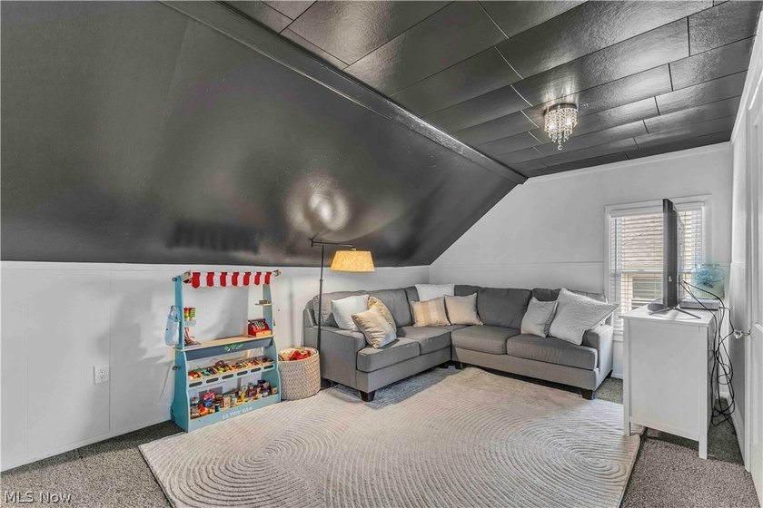Welcome home to this classic Lakewood Colonial offering the - photo 29