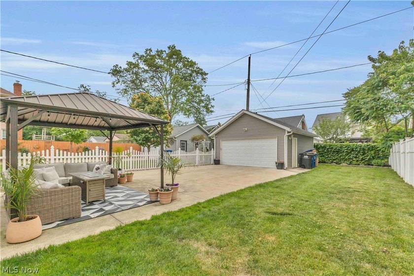 Welcome home to this classic Lakewood Colonial offering the - photo 36