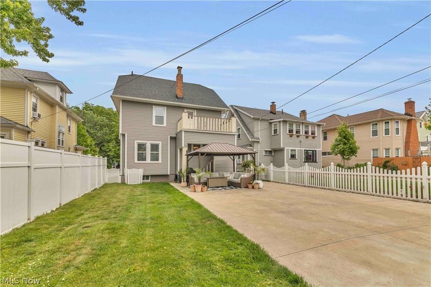 Welcome home to this classic Lakewood Colonial offering the - photo 39