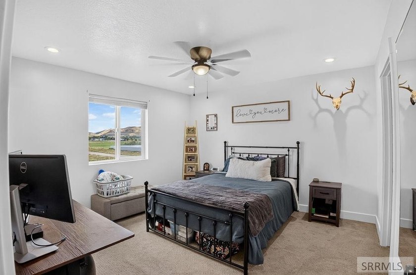 Welcome to 85 E Legacy Drive! Built in 2022, this immaculate - photo 24