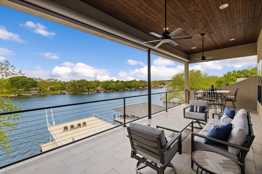 Life is better on Lake LBJ! This stylish custom-built lake house - photo 38