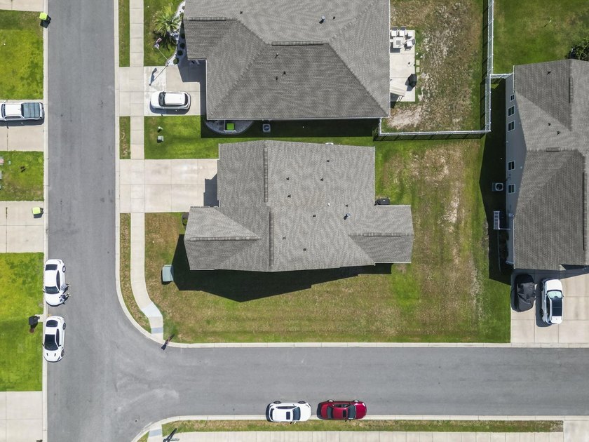 Welcome to this beautifully maintained Kensington floor plan in - photo 38