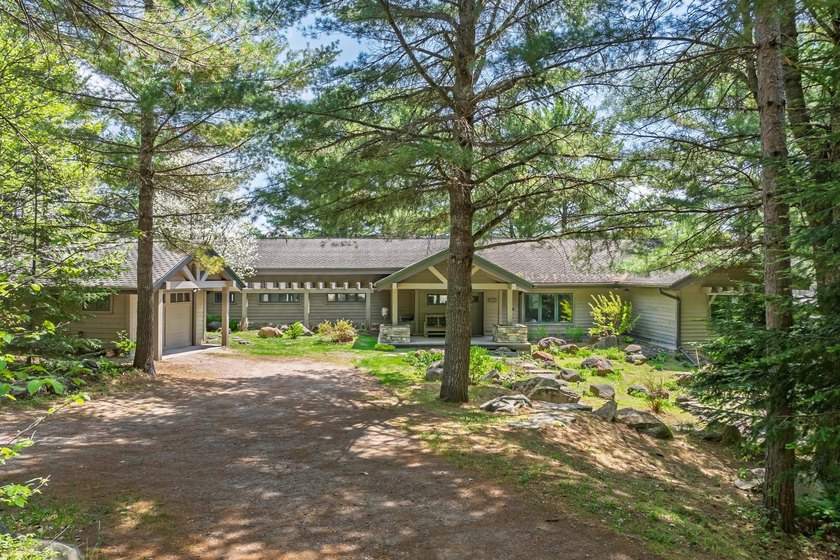 This luxury 4BR/3BA custom estate near Land O'Lakes sits on 14 - photo 55