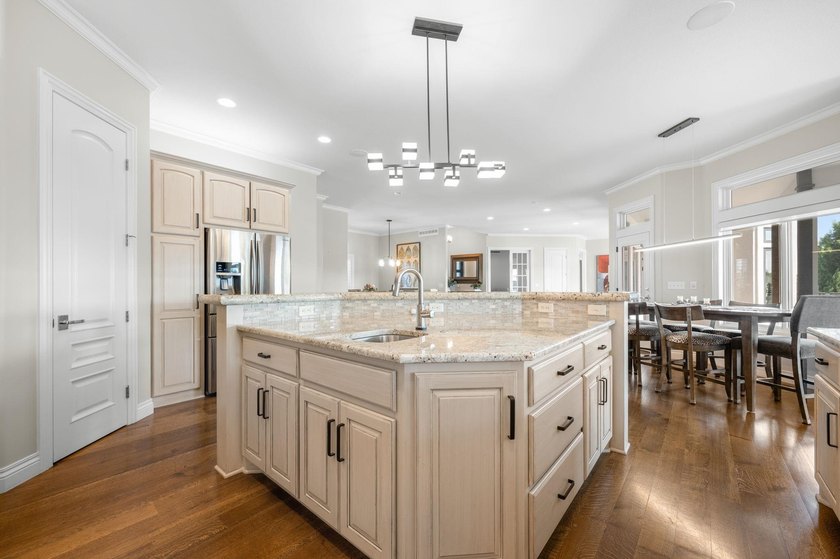 Luxury living with every detail in place! This stunning - photo 6