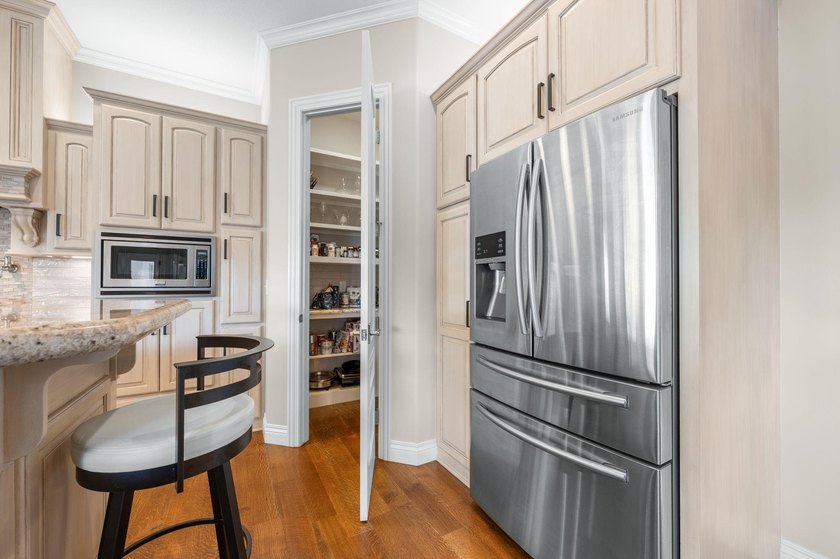 Luxury living with every detail in place! This stunning - photo 9