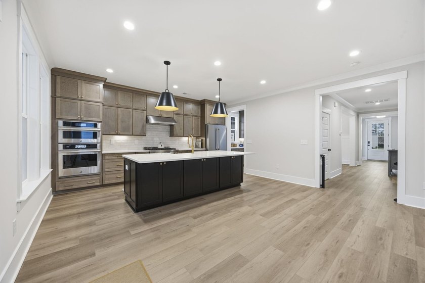 Welcome to 2031 Comradery Way in the sought-after Longwood - photo 13